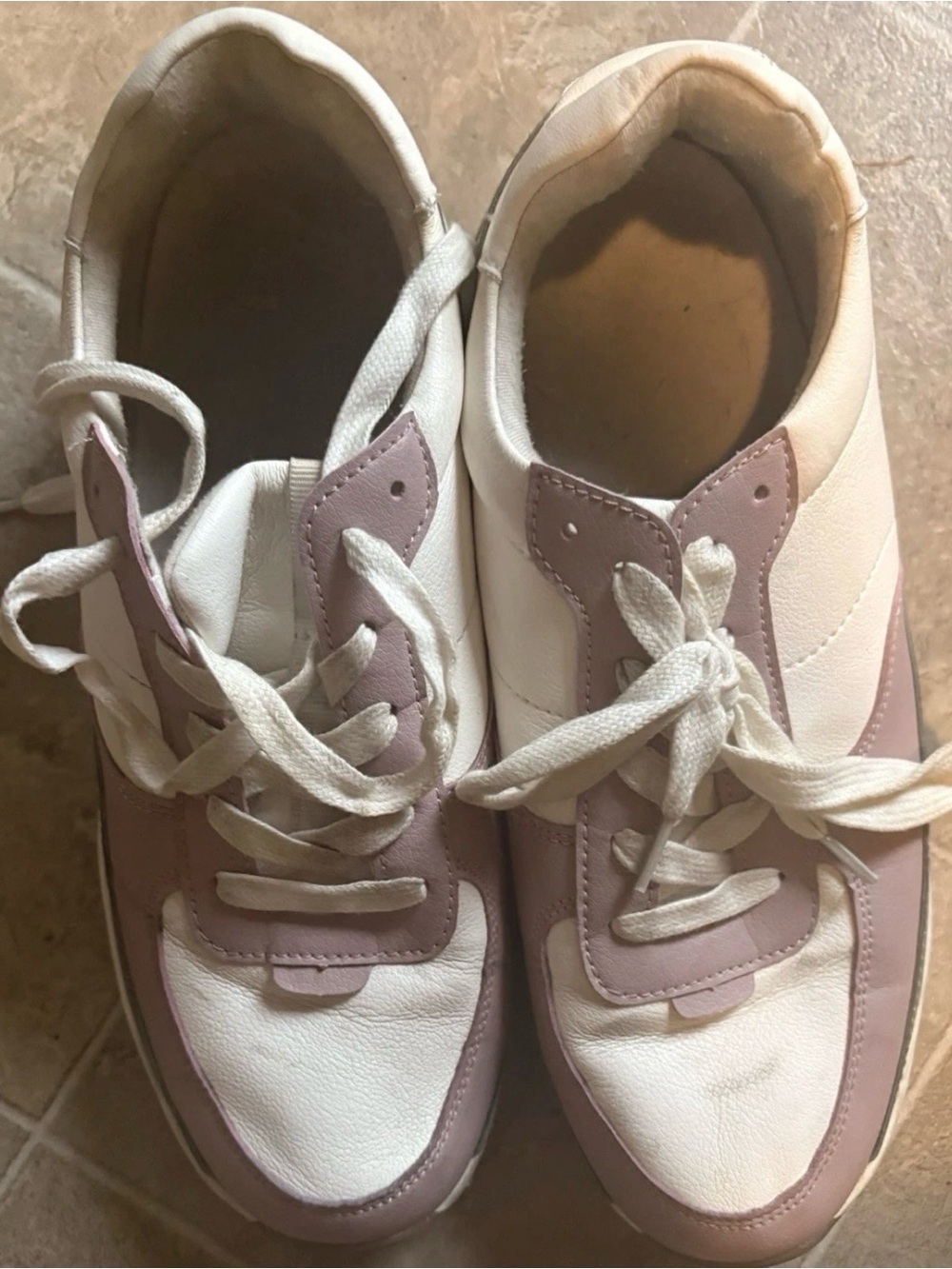 Source Unknown White and Light Mauve Women's Low-Top Sneakers